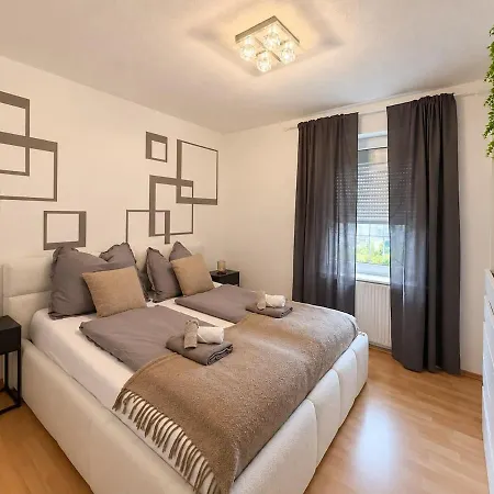 Apartmán Farawayhomes #1 *